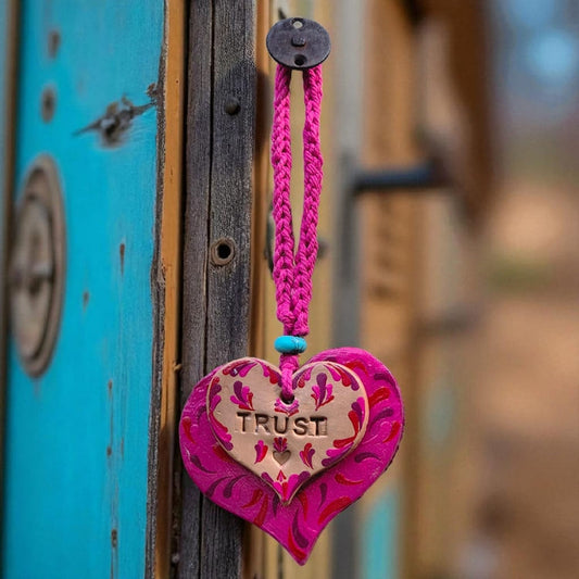 Porte-bonheur - Cœurs "TRUST"